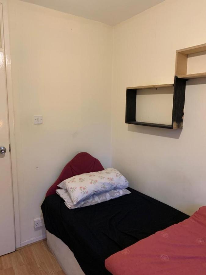 Arbnb Comfy Sleep Guest House Self Catering Private Bedrooms 60 Pound Per Night Per Person 伦敦 外观 照片